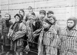 Niezwykła historia: człowiek, który wdarł się do Auschwitz i zmienił oblicze przeszłości
