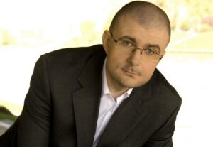 Odkryj najlepsze dzieło Jacka Dukaja, które zaskoczy każdego miłośnika literatury