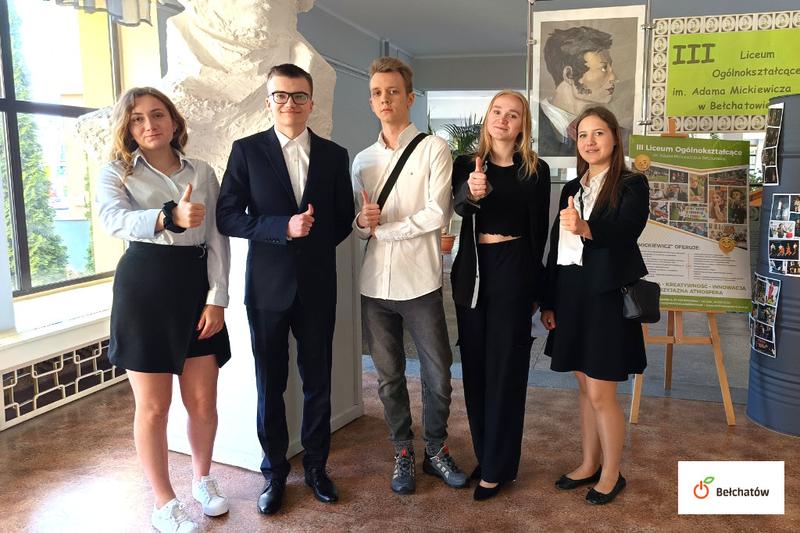 Jak skutecznie przygotować się do matury z opracowaniami lektur i wierszy?